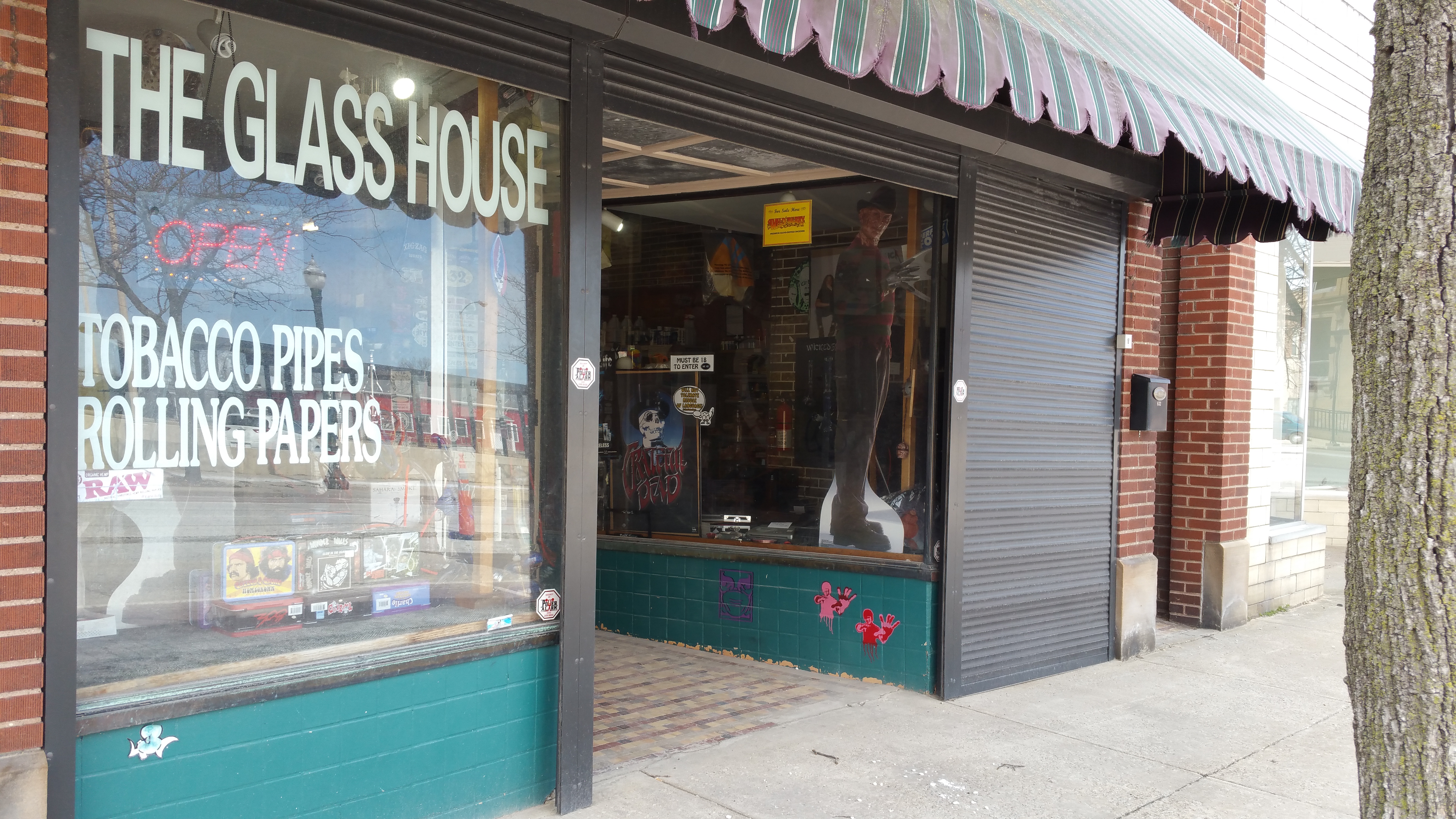 20160413_154042 The Glass House